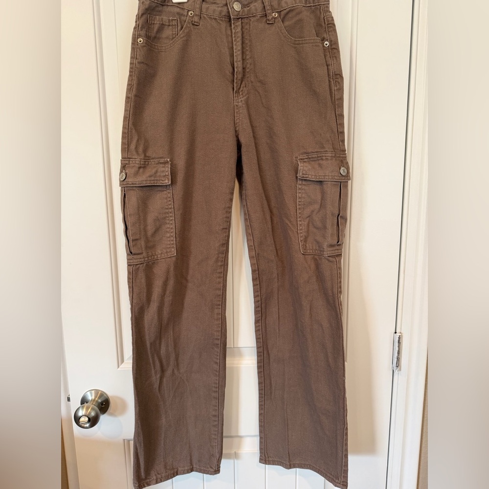Women’s or juniors Brown Cargo Pants